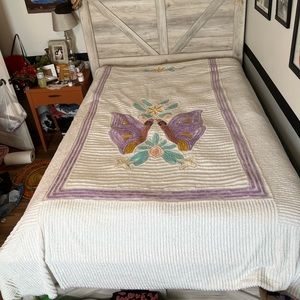 Vintage chenille bedspread full/queen